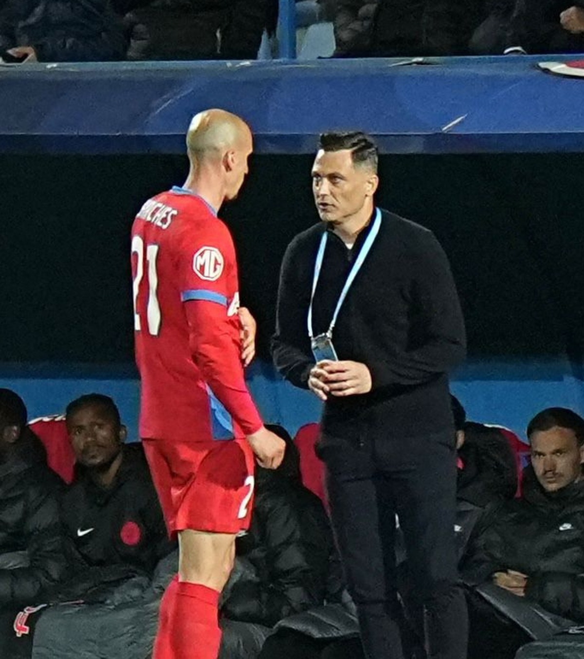 „M-a scăpat Dumnezeu de el” Patronul de la FCSB, ironic la adresa lui Vlad Chiricheș: „Îl scot de pe listă dacă e apt  la meciul de Europa!”