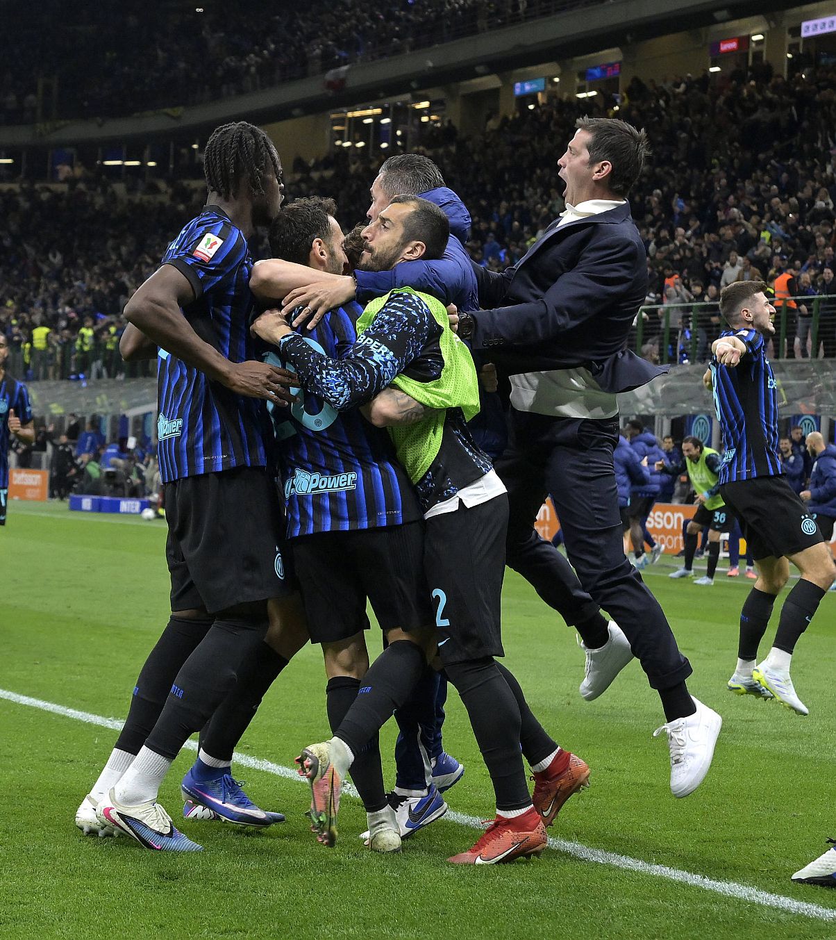 Unicul Chivu Nimeni nu va fi ca el în istoria Italiei dacă reușește această performanță cu Inter. Mesaj pentru român: „Fă-i să te urască!”