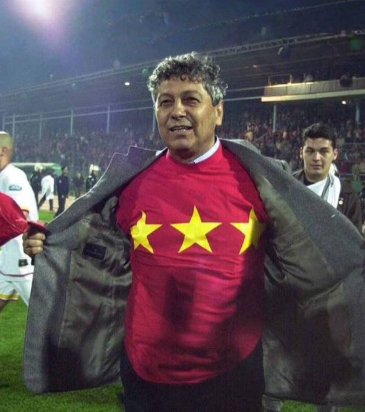 „Nu te vom uita niciodată, Luce” Mesajul emoționant transmis de Galatasaray, la 24 de ani de la titlul câștigat cu Lucescu pe bancă