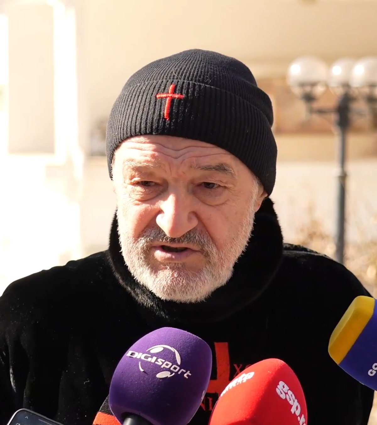 „Vor veni minimum 6 jucători”  Gigi Becali anunță schimbări la FCSB + Un jucător important se întoarce la echipă