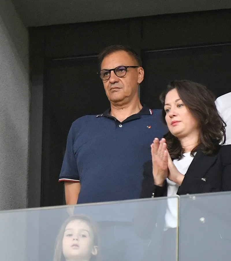 Fanii Stelei s-au opus AS47, reacție dură după asocierea lui Andrei Vochin cu Ziua Stelei: „Nu ne-am dorit lansarea cărții lui în Ghencea” » Reacția editurii