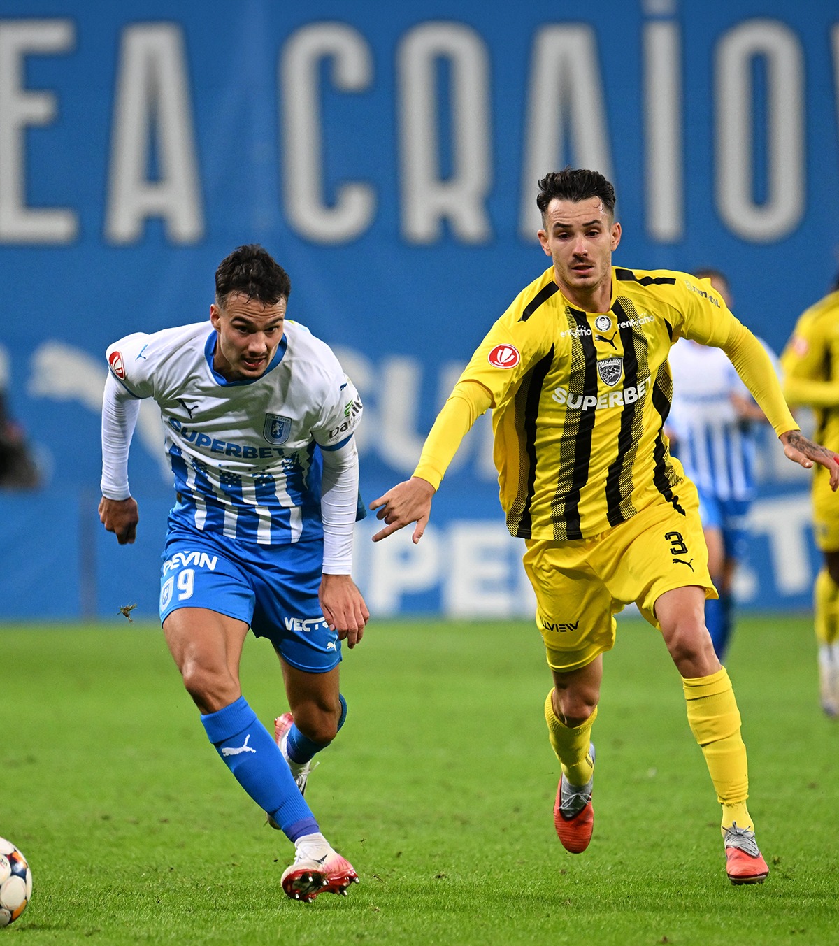 Echipa sezonului Primul „11” fără jucători de la Rapid și FCSB + doar 2 fotbaliști români