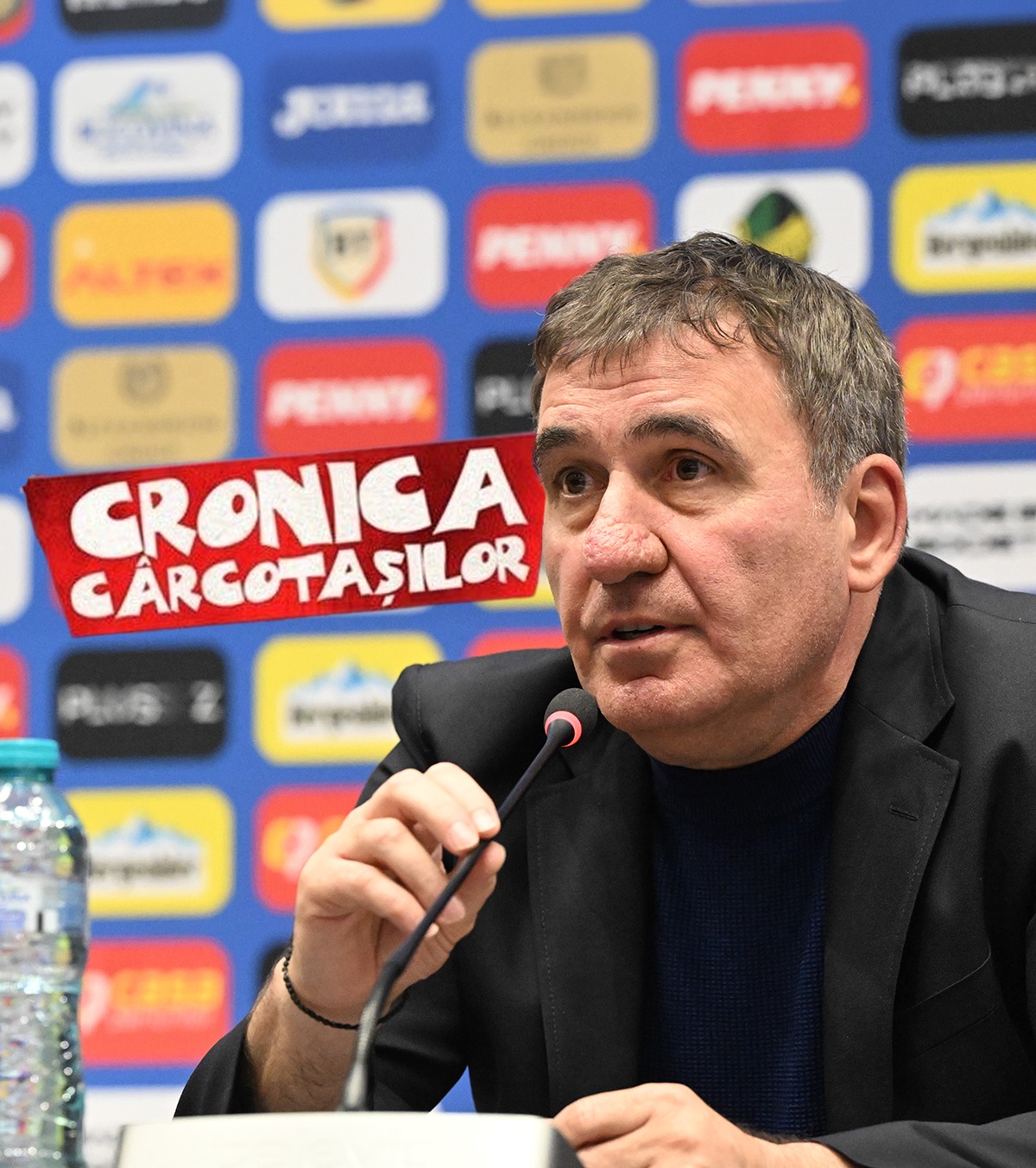 „Hagi a luat fața gramaticii” Selecționerul a ajuns la Cronica Cârcotașilor pentru discursul său: „A driblat topica frazei de au amețit toți lingviștii”