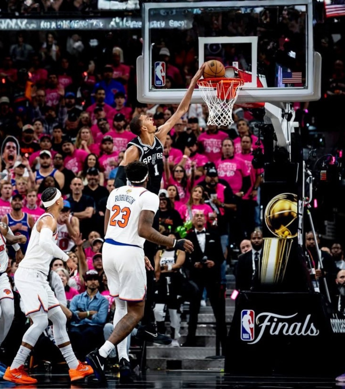 A venit iar vremea celor de la Knicks? Fanii au așteptat 9.845 de zile pentru a vedea o nouă victorie în finala NBA » Meci de un dramatism incredibil!