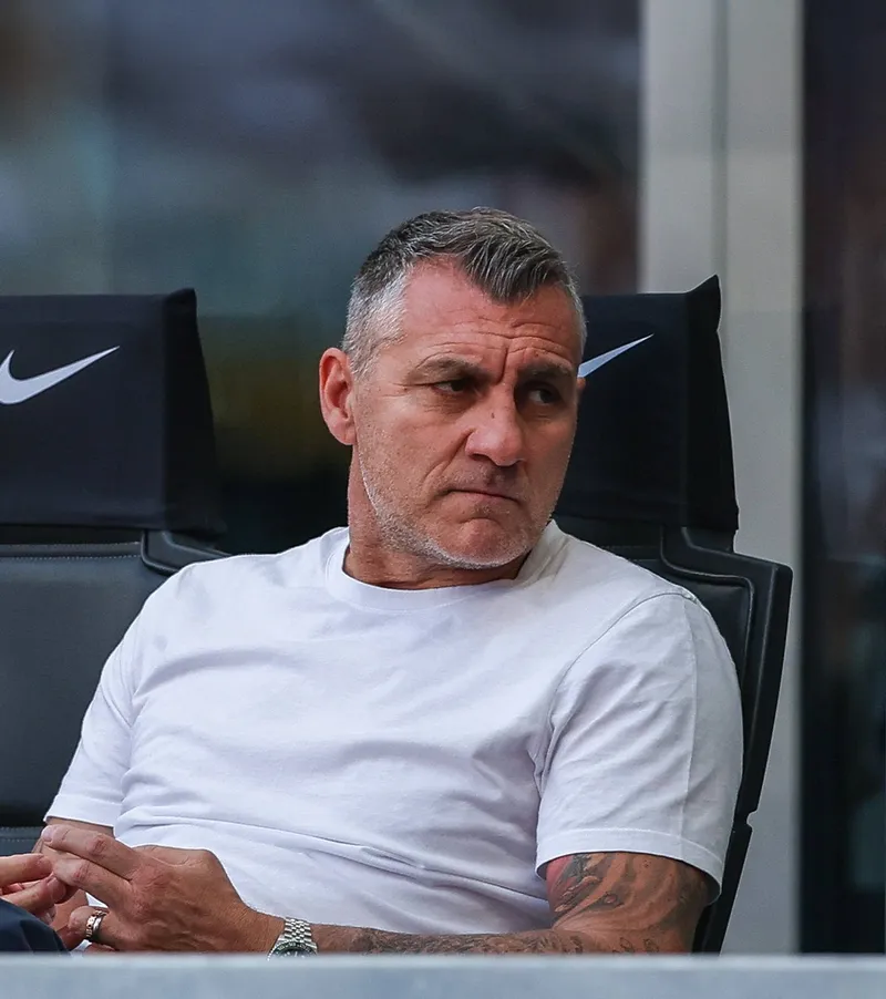 Vieri, impresionat de Chivu Fostul mare atacant italian l-a lăudat pe tehnicianul lui Inter: „A preluat o echipă distrusă psihic”