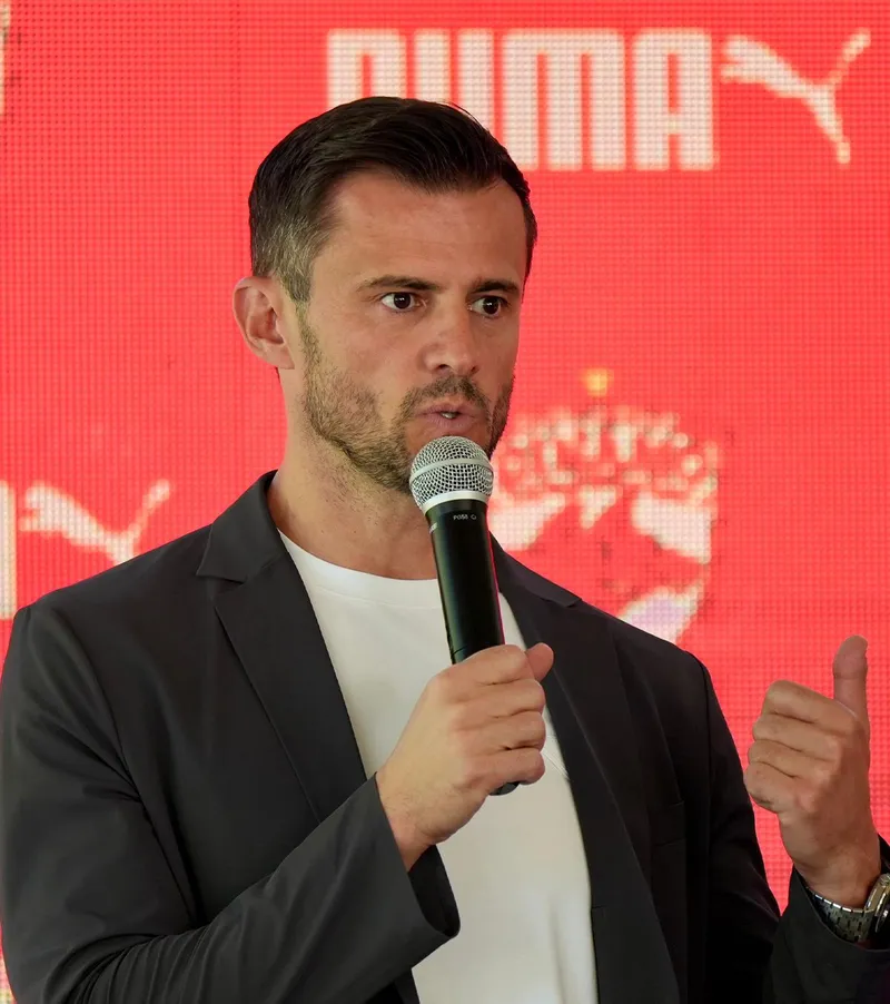 „Antrenorul a avut ultimul cuvânt” Nicolescu, despre plecarea unuia dintre liderii lui Dinamo: „Vrea alt profil. Discutăm cu doi străini”