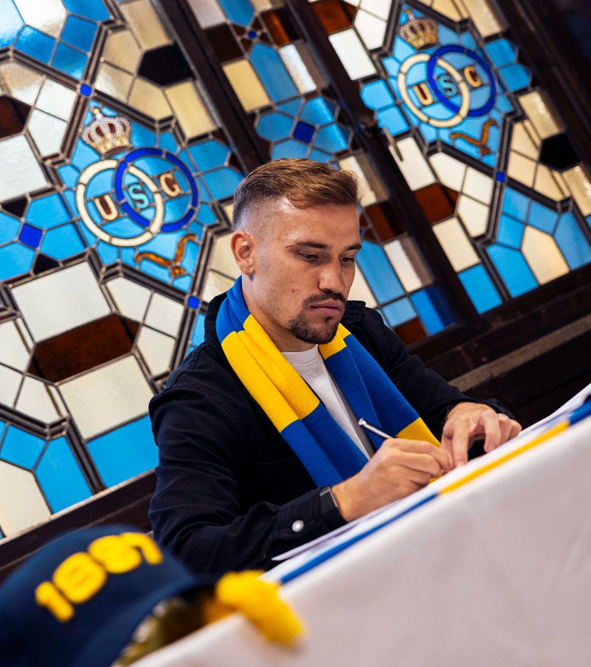 „Ghidez talentele” FOTO. Olaru a vorbit ca un veteran după transferul la Saint-Gilloise. Cum s-a prezentat fostul căpitan de la FCSB