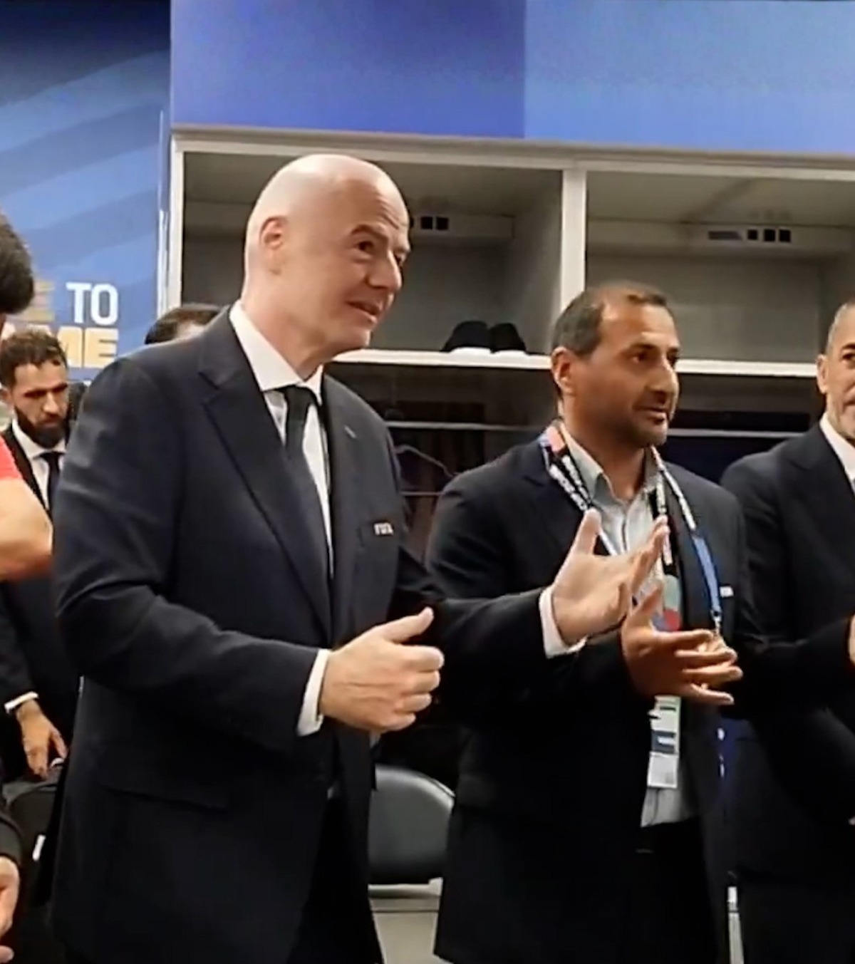 Infantino, mesaj pentru Iran Președintele FIFA a intrat în vestiar și le-a vorbit jucătorilor: „Mai aveți două meciuri să demonstrați asta”