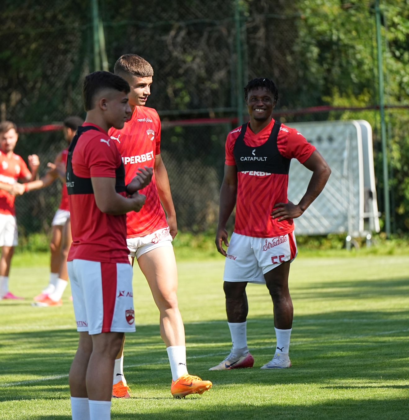 „Clubul îmi cunoaște părerea” Noul antrenor al lui Dinamo despre transferuri și cine rămâne în lot: „Unii jucători nu merg în cantonament”
