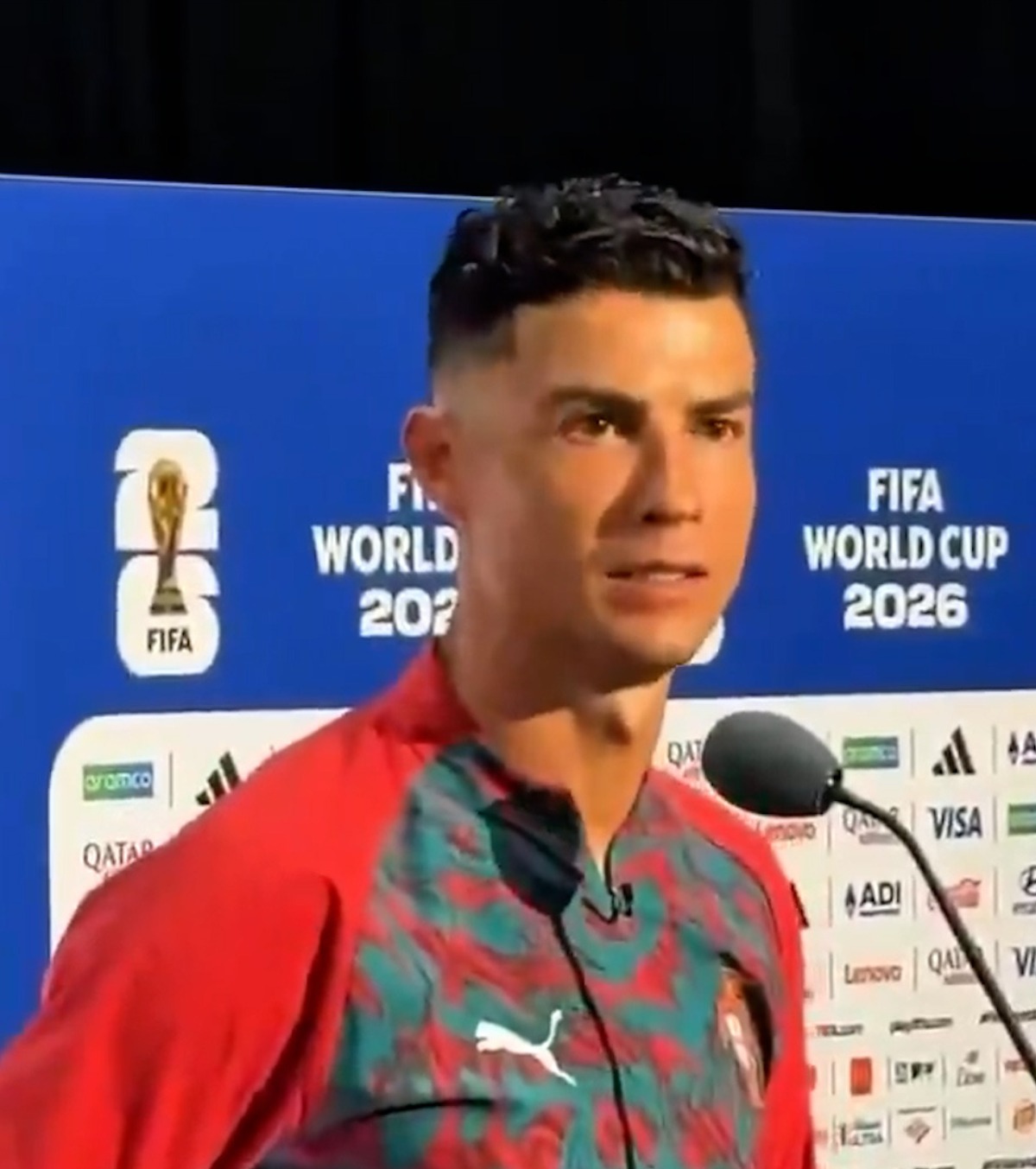 „Nu-mi pasă” VIDEO. Cristiano Ronaldo, reacție sfidătoare față de un jurnalist care l-a întrebat de Messi » Cum a trecut peste critici