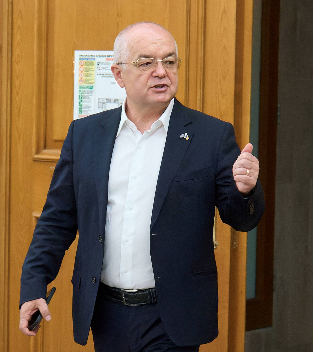 Boc, în „război” cu Rusia Cum justifică decizia de a interzice imnul și steagul rusesc la Cluj: „Au ieșit din Ucraina și n-am aflat eu?” » Dă exemplul Poloniei