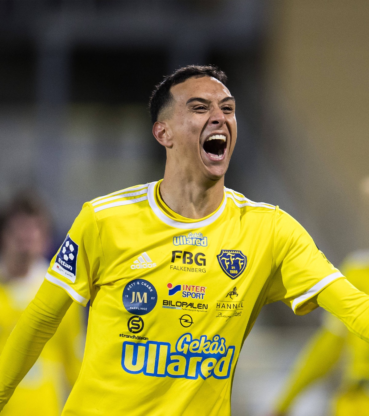 Transferul nu e întâmplător Cum a ajuns bunicul din Eritreea al noului jucător adus de Dinamo să fie fan al „câinilor” de peste 40 de ani! + legături cu un star