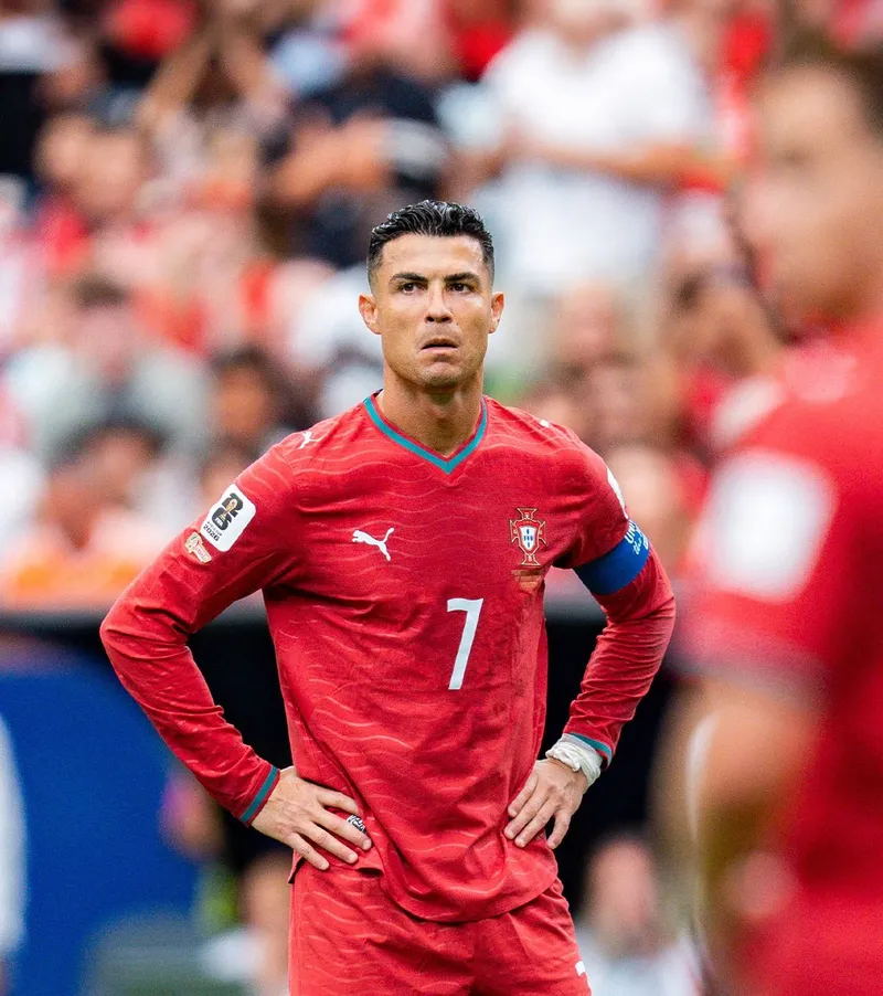 „Ajunge să facă rău Portugaliei” Forlan l-a criticat pe Cristiano Ronaldo și i-a transmis ce trebuie să schimbe la Mondial