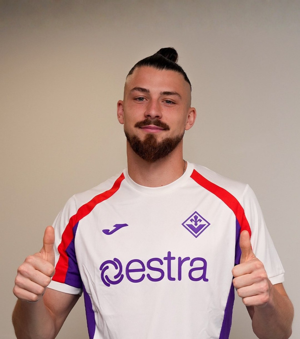 Cine l-a adus pe Drăgușin la Fiorentina OFICIAL. Italianul care i-a influențat cariera lui Drăgușin și la Juventus și Tottenham l-a transferat acum în Serie A