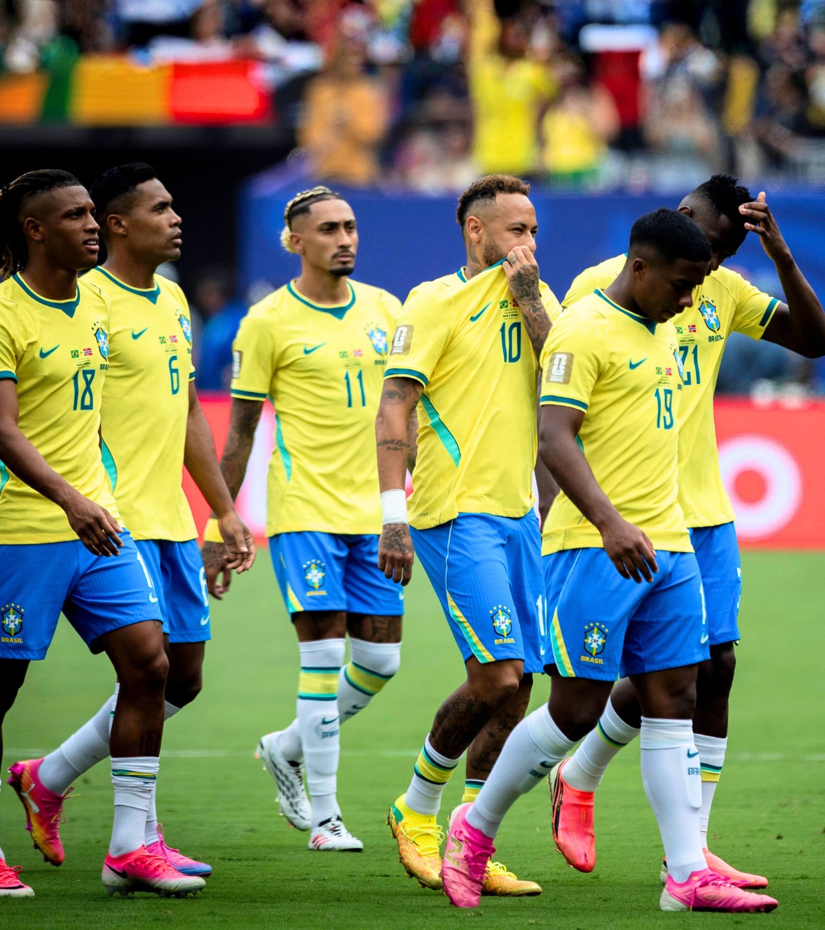 Un singur jucător în avion! Delegația Braziliei s-a întors în țară, după eliminarea prematură de la CM 2026. Carlo Ancelotti nu și-a însoțit stafful
