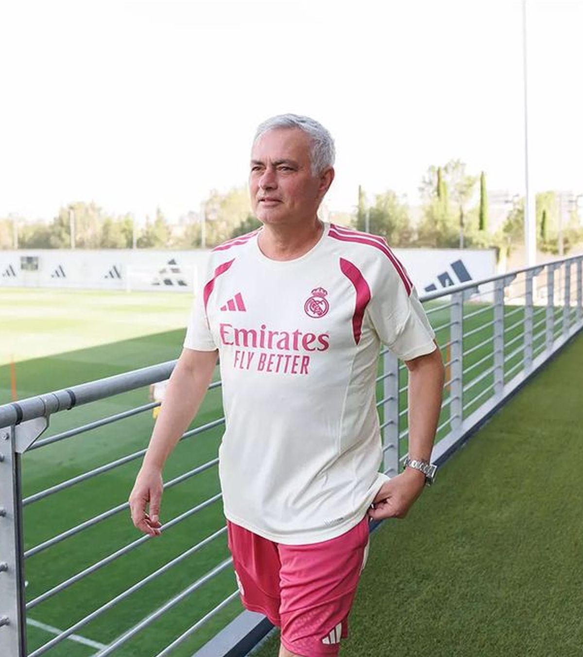 Mou a surprins la prima apariție FOTO: Alegerea antrenorului de la Real Madrid și metafora din spatele ceasului de 20.000 de euro: „Zdrobește orice nu e construit să reziste”