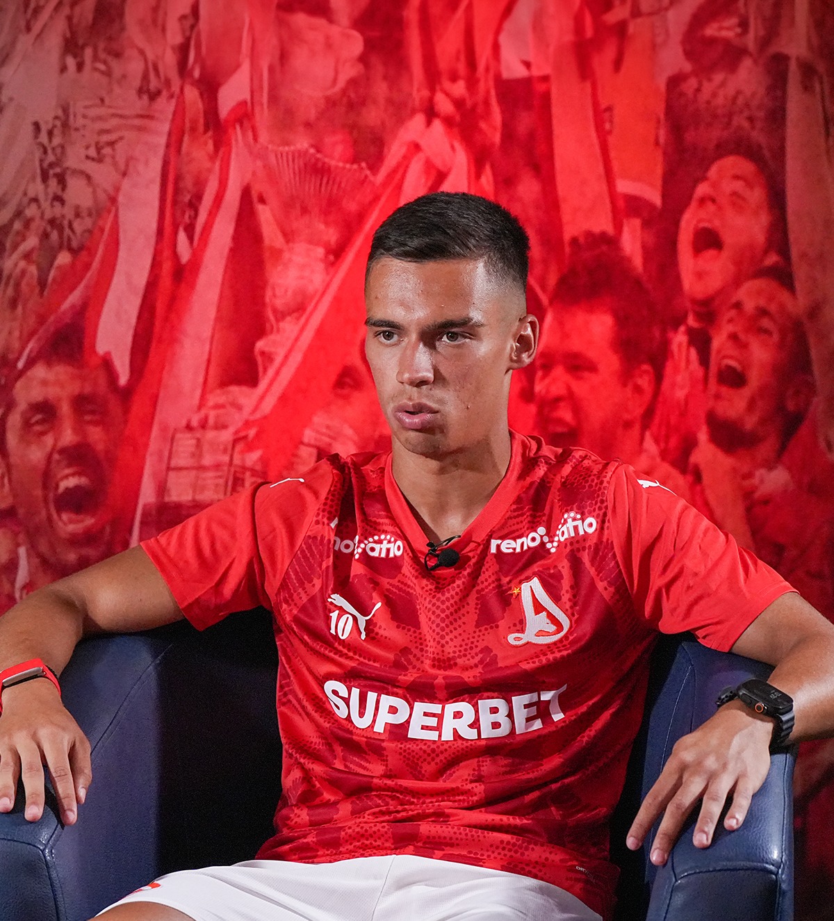 Inimă de câine roșu Cătălin Cîrjan, interviu sincer pentru GOLAZO.ro: „După meciuri veneam și scriam cântecele ca să fiu pregătit data viitoare”