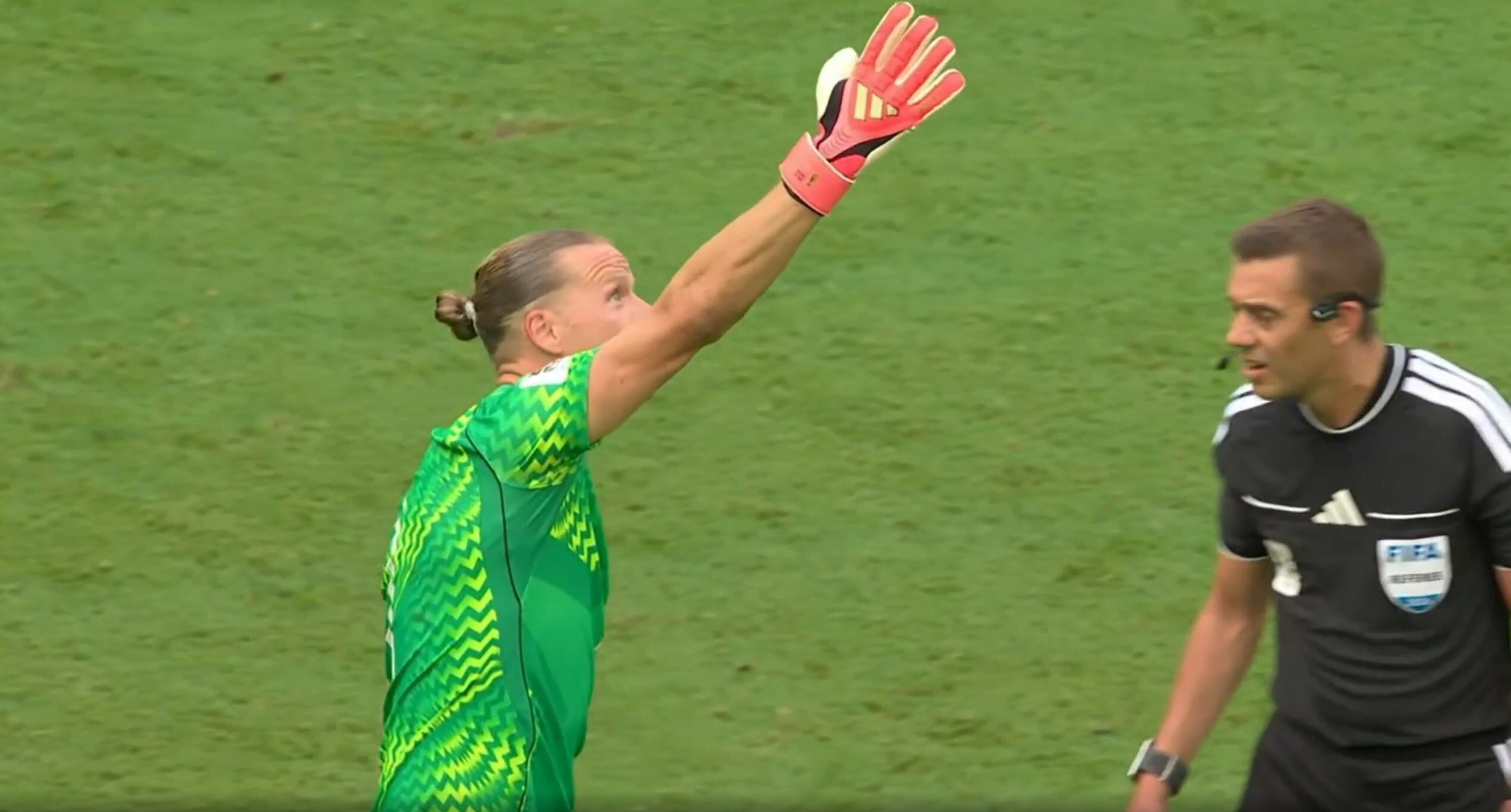 Calificare controversată FOTO. Primul gol al lui Bellingham cu Norvegia putea fi anulat! Un fost arbitru a analizat faza: „VAR trebuia să intervină!”