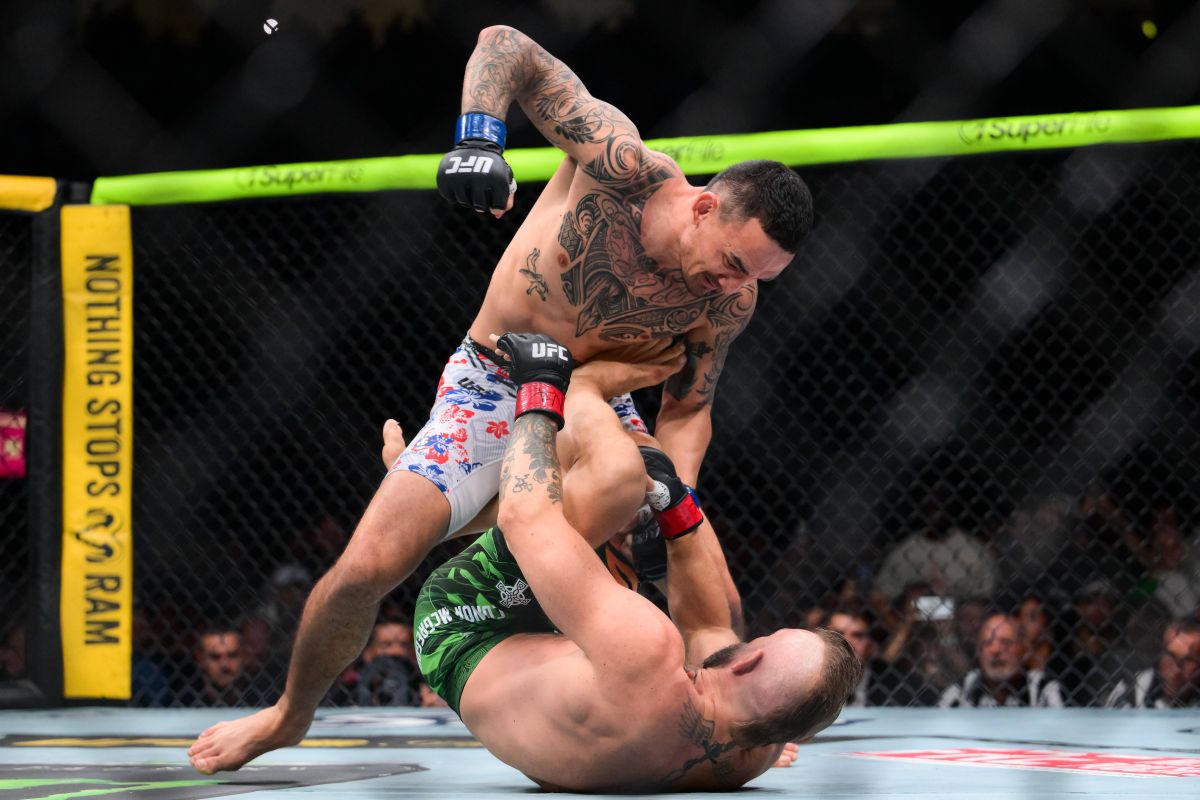 McGregor a rezistat un minut și 9 secunde FOTO: Accidentare teribilă în meciul cu Max Holloway. Ce a încercat irlandezul să facă
