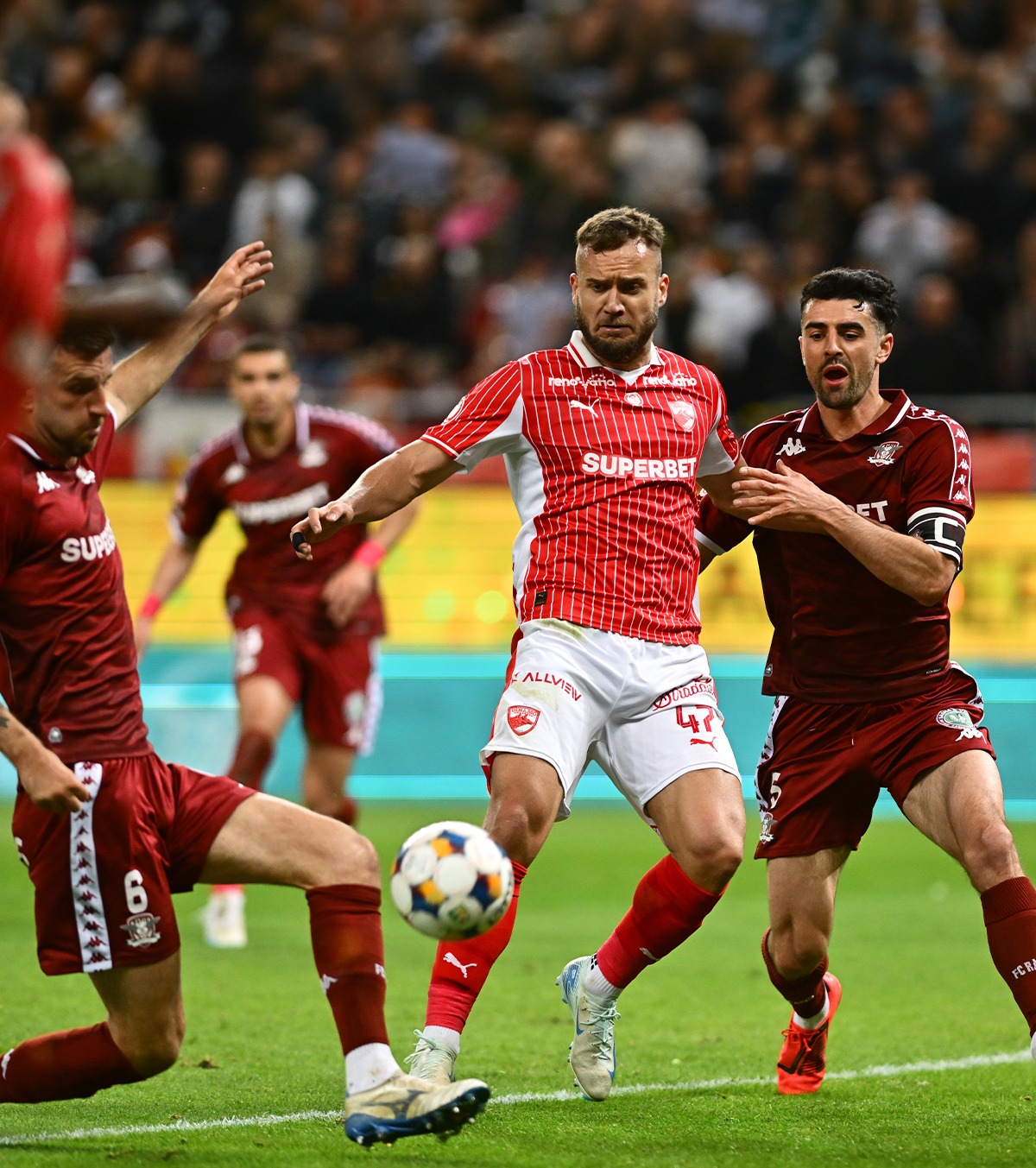 Reziliază Pușcaș? Se complică situația atacantului lui Dinamo: ce i-a deranjat pe acționari