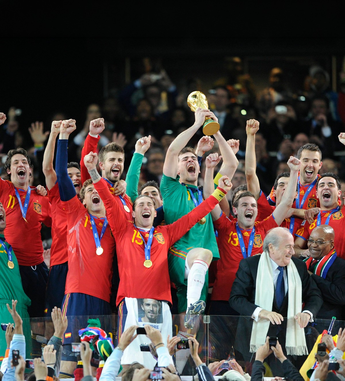 Explicația Spaniei mondiale La Roja poate repeta traseul campioanei lumii din 2010. Ce seamănă în start, în joc, în apărare, în rezultate!
