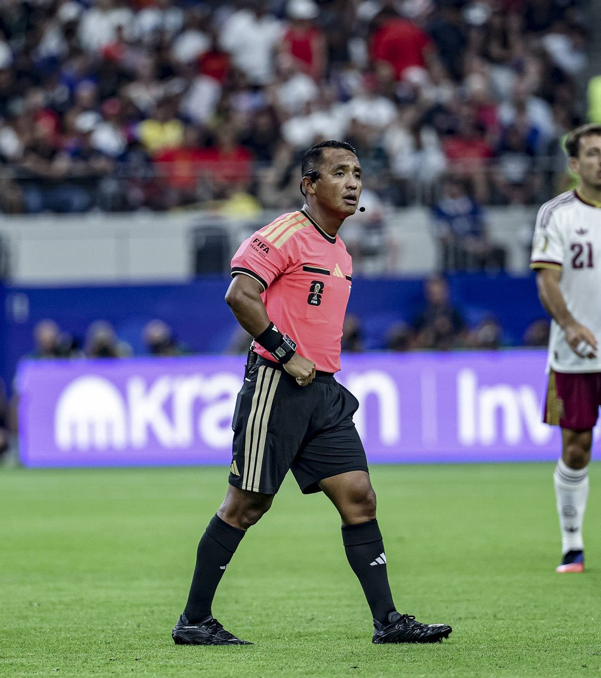 Cine este Ivan Barton Arbitrul criticat de Deschamps după semifinala Franța - Spania e adeptul unui principiu care amintește de Mircea Lucescu