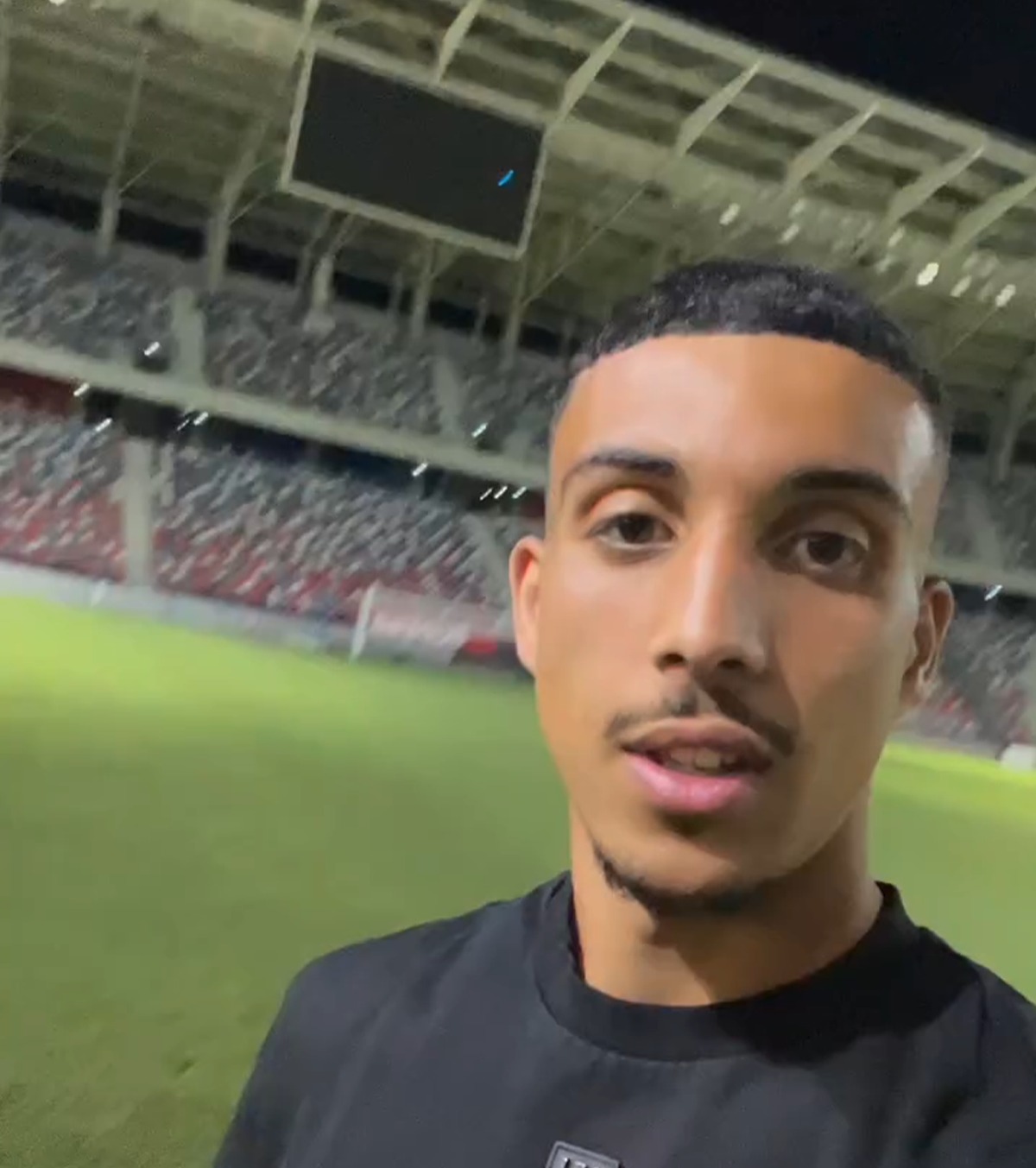 Boutoutaou, mesaj pentru suporteri VIDEO: Primele declarației ale algerianului după prezentarea oficială la FCSB: „Sunt foarte mândru”