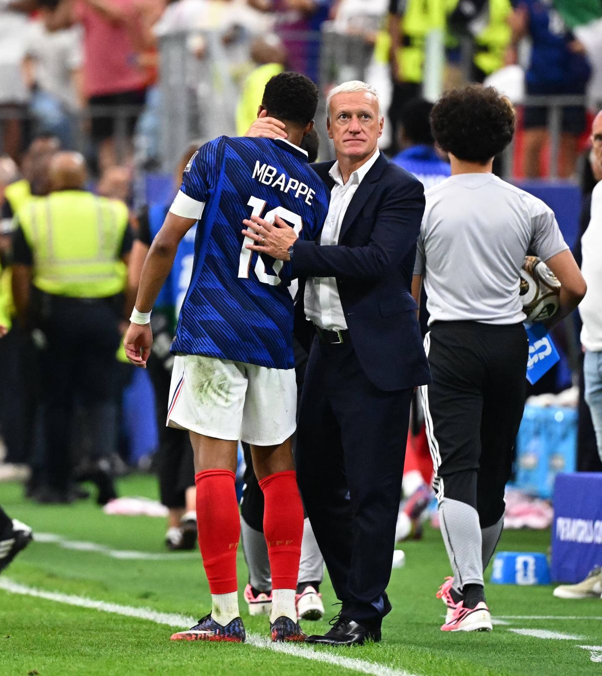 Mbappe, mesaj pentru Deschamps Starul francez, omagiu emoționant înainte de meciul cu Anglia de la CM 2026: „Oamenii nu te-au apreciat”