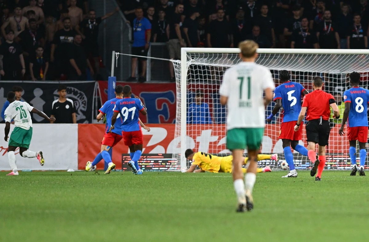 FOTO GOLAZO.ro