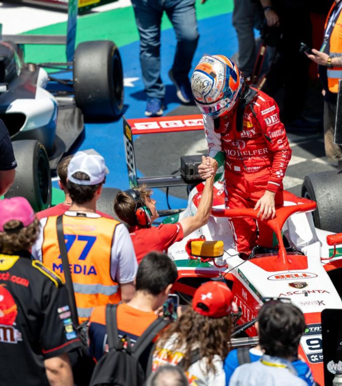 Start impresionant în „pepiniera” Formulei 1 Pilotul român David Cosma Cristofor se remarcă la una una dintre cele mai de succes echipe din motorsportul mondial