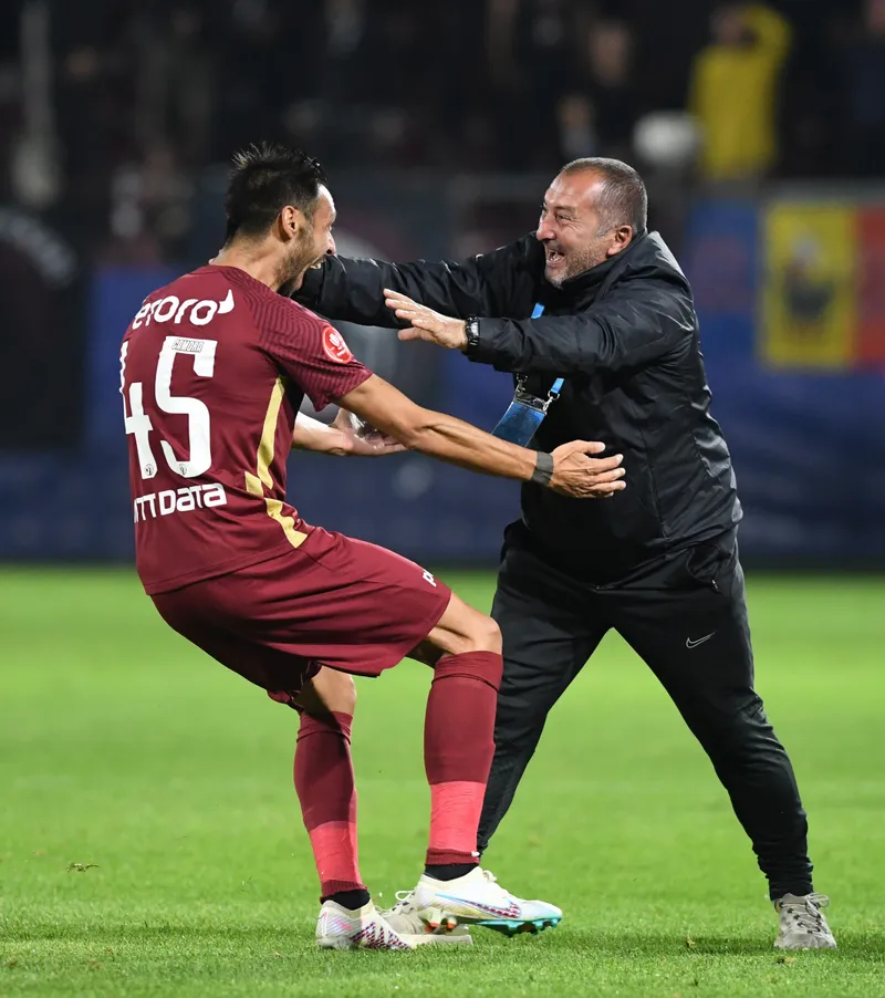 Maseurul Viorel Boncoi, într-un moment de bucurie alături de Mario Camora, la un meci CFR Cluj - Sepsi din 2023 (foto: Sport Pictures)