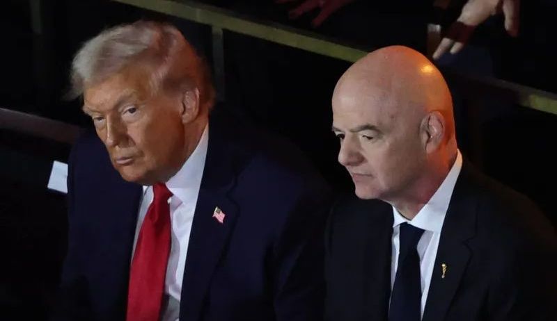 Infantino speră ca Donald Trump să-l ajute și el după Mondialul american. Foto: Imago