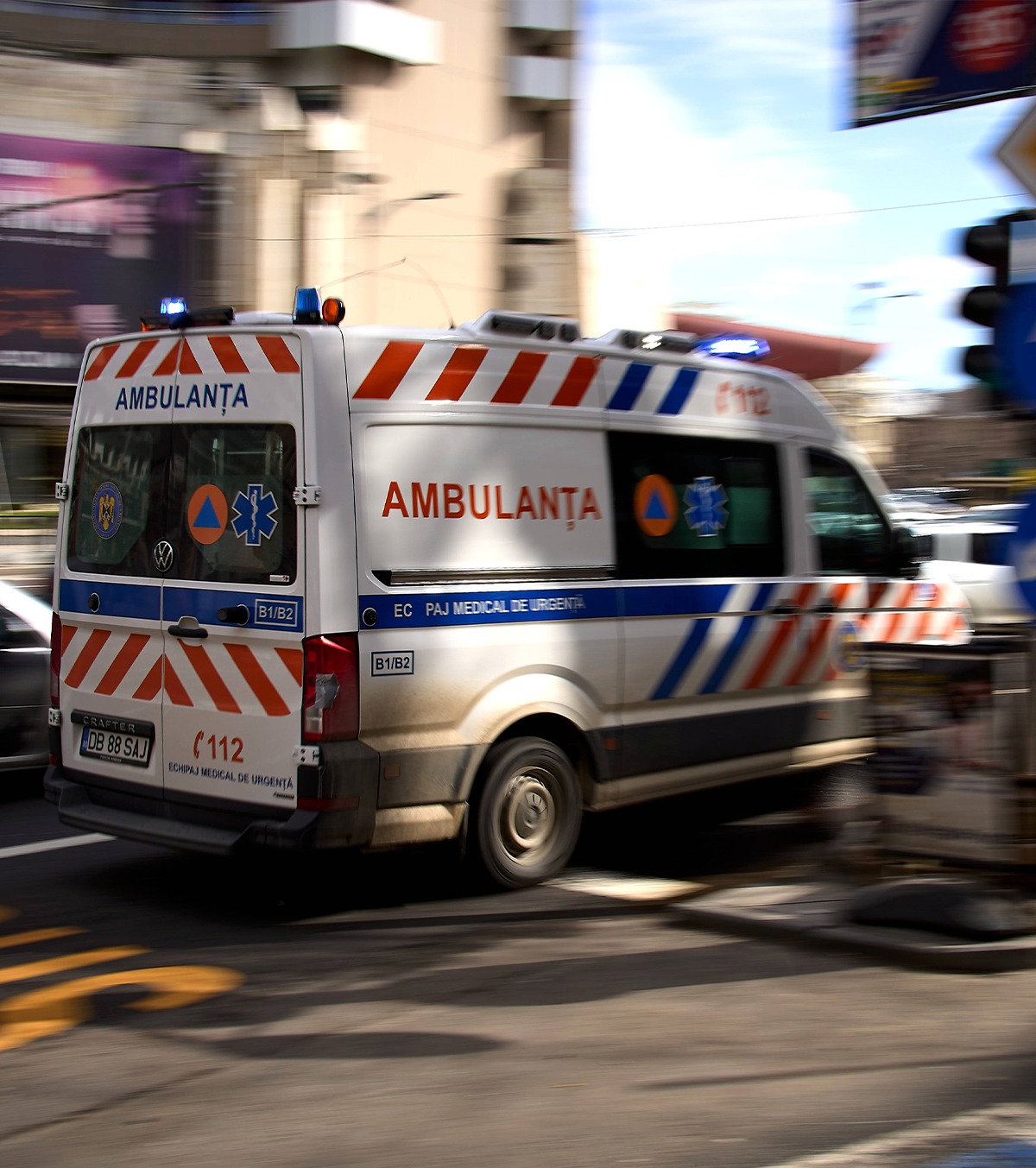 Accident grav în București  Protagonist: un minor fără permis, băut și drogat. E  aceeași stradă  unde ex-rapidistul Keita a lovit o femeie