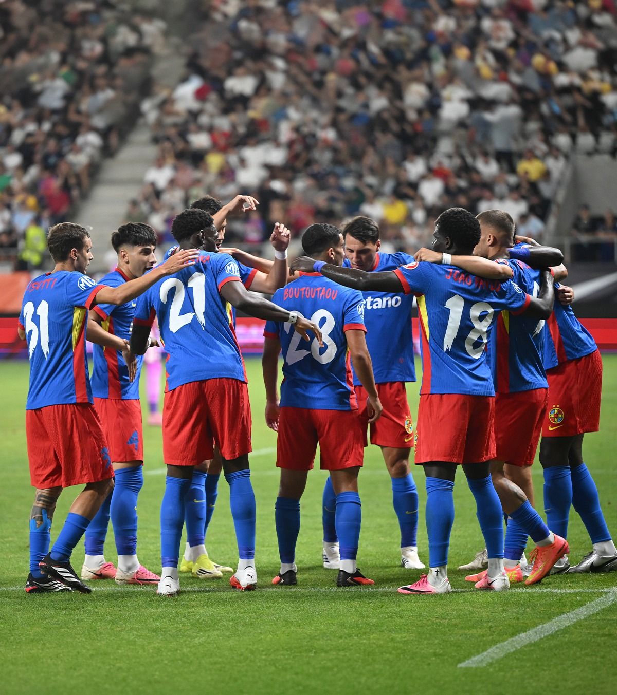 FCSB umple stadionul  Mai sunt doar  2.000 de bilete  pentru meciul de acasă pe care „roș-albaștrii” îl joacă la Târgoviște