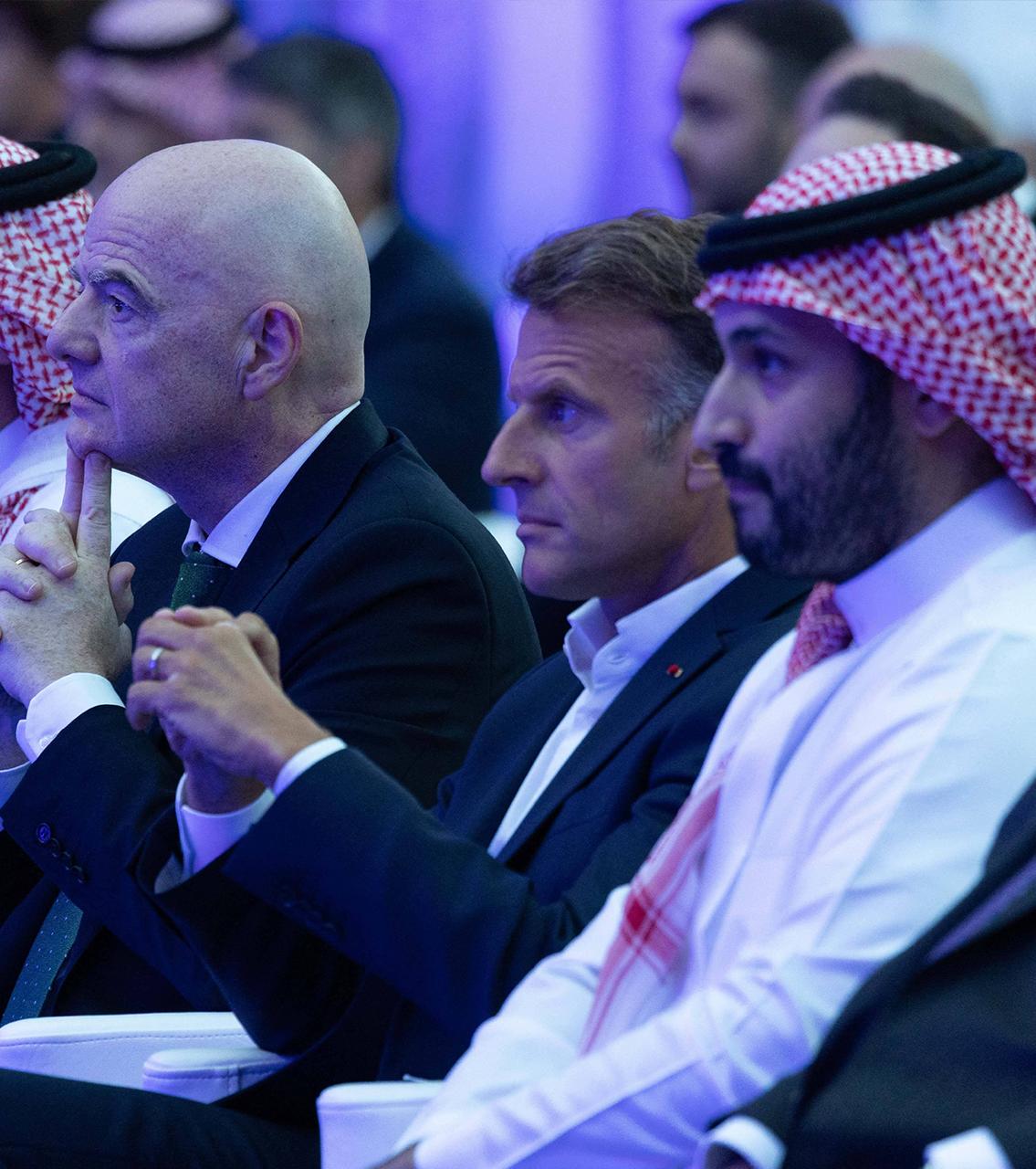 Se apără cu banii FIFA!  Infantino folosește milioanele forului mondial ca  să-și spele imaginea . Întâlnire cu Macron și prințul controversat