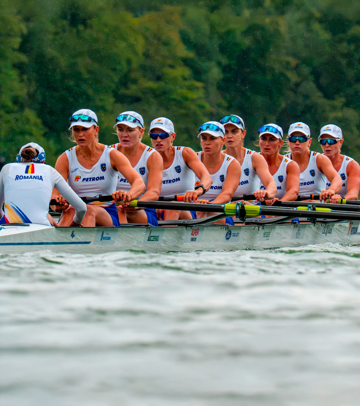 Aur și record mondial!  Echipajul României de  8+1 feminin  a scris istorie la Campionatele Mondiale de Canotaj