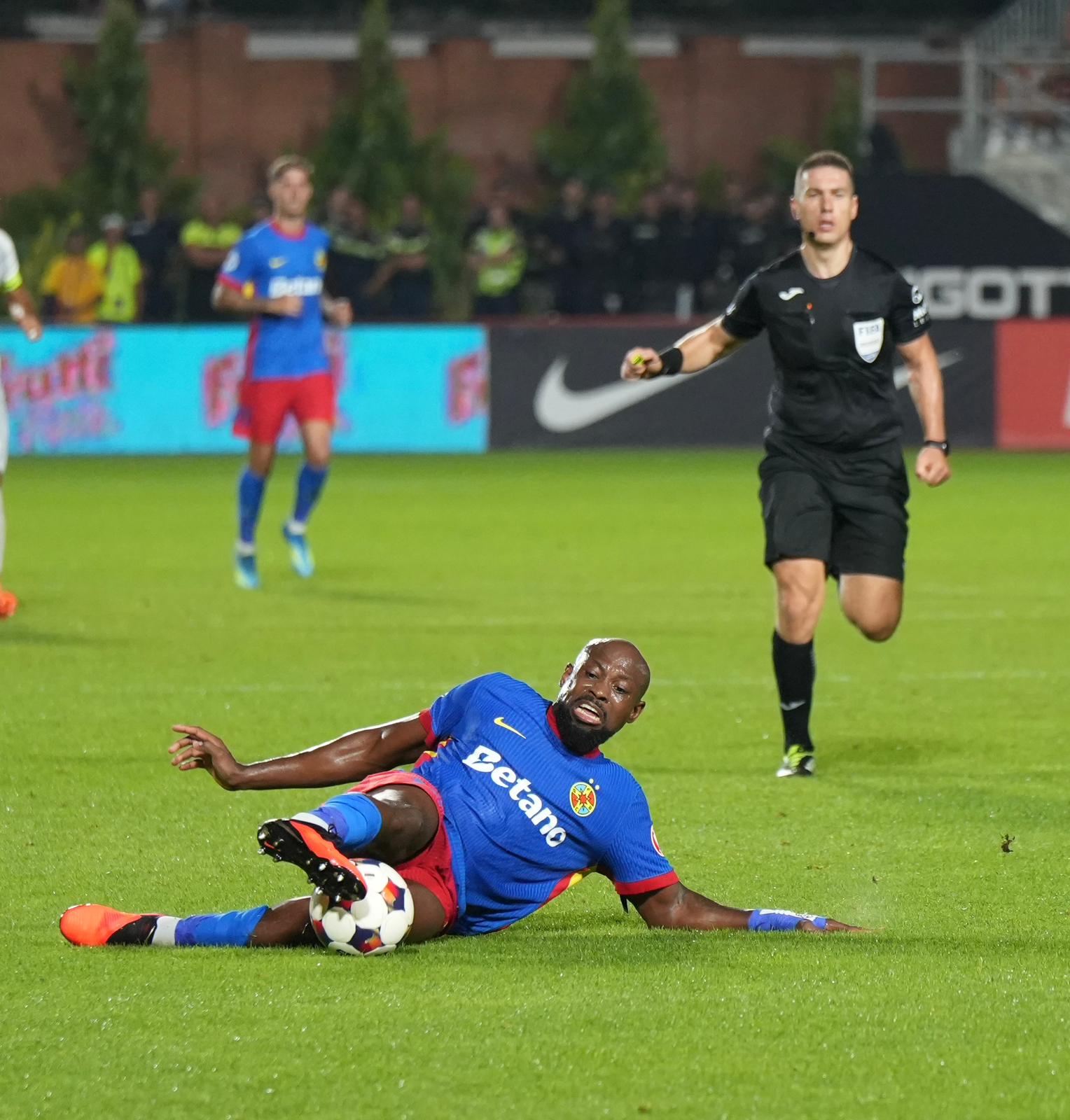 „Nu m-am bătut cu Crețu”   VIDEO.  Garita face dezvăluiri despre conflictul de la FCSB, dar și despre Becali:  „Nu m-a iubit azi”