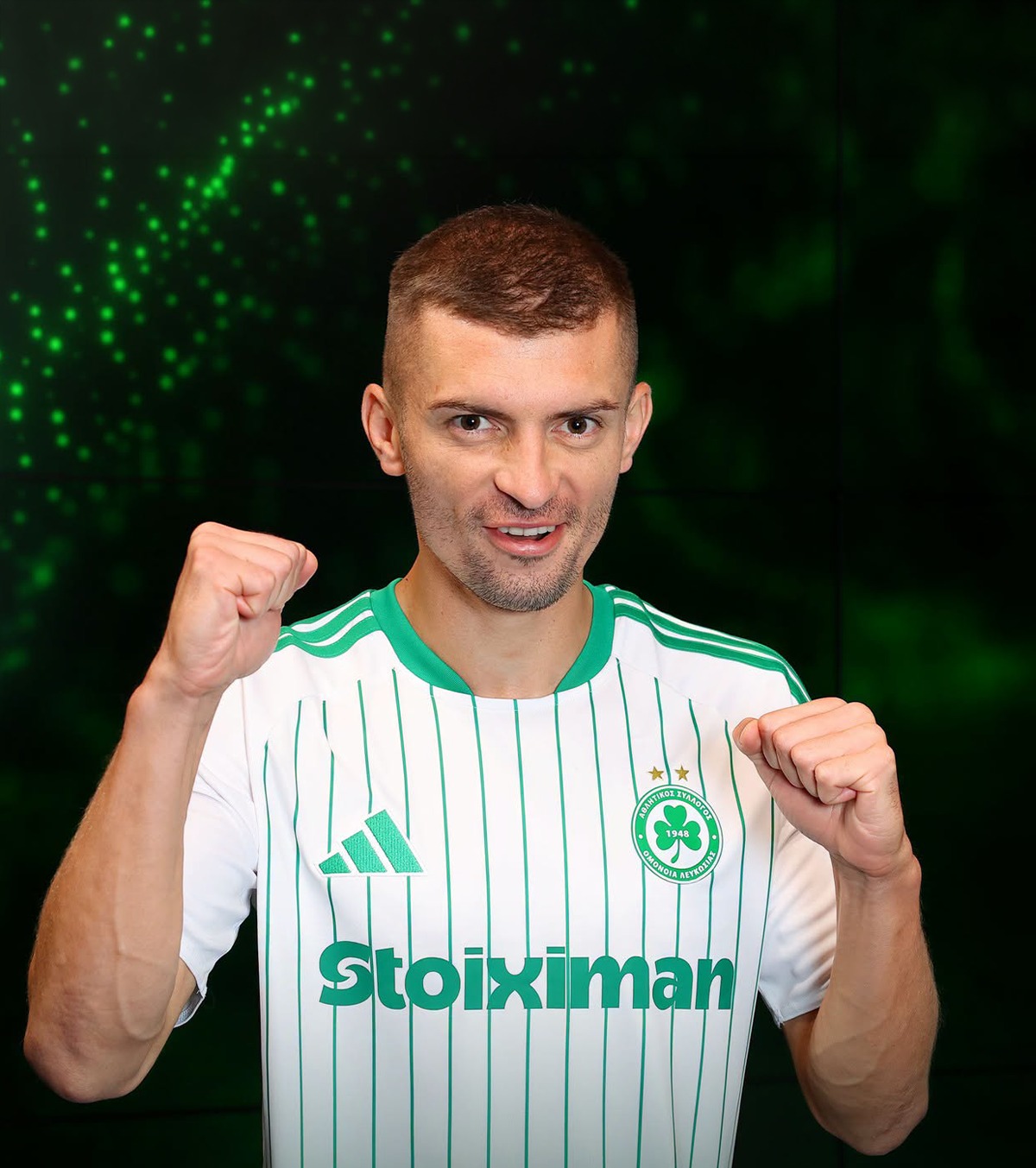 Tănase, prezentat oficial   FOTO.   Fostul căpitan de la FCSB  a semnat cu Omonia Nicosia  » Prima reacție și durata contractului