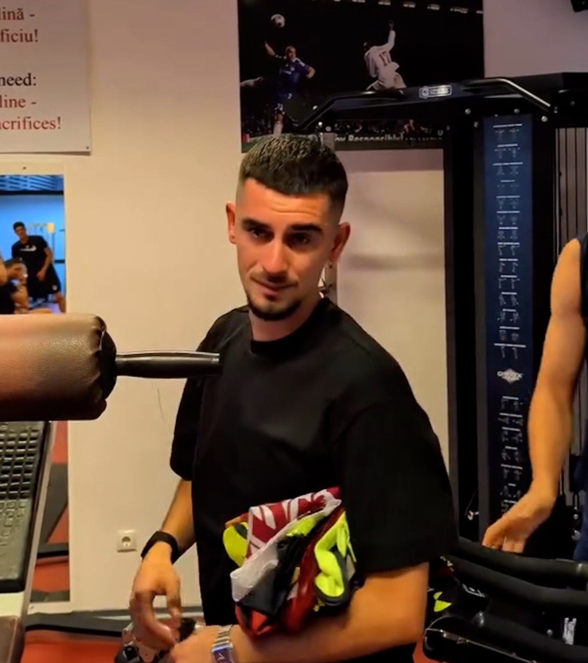 A plâns la despărțirea de CFR   VIDEO Imagini emoționante cu  Meriton Korenica  din vestiarul clujenilor, înainte de transferul la FCSB