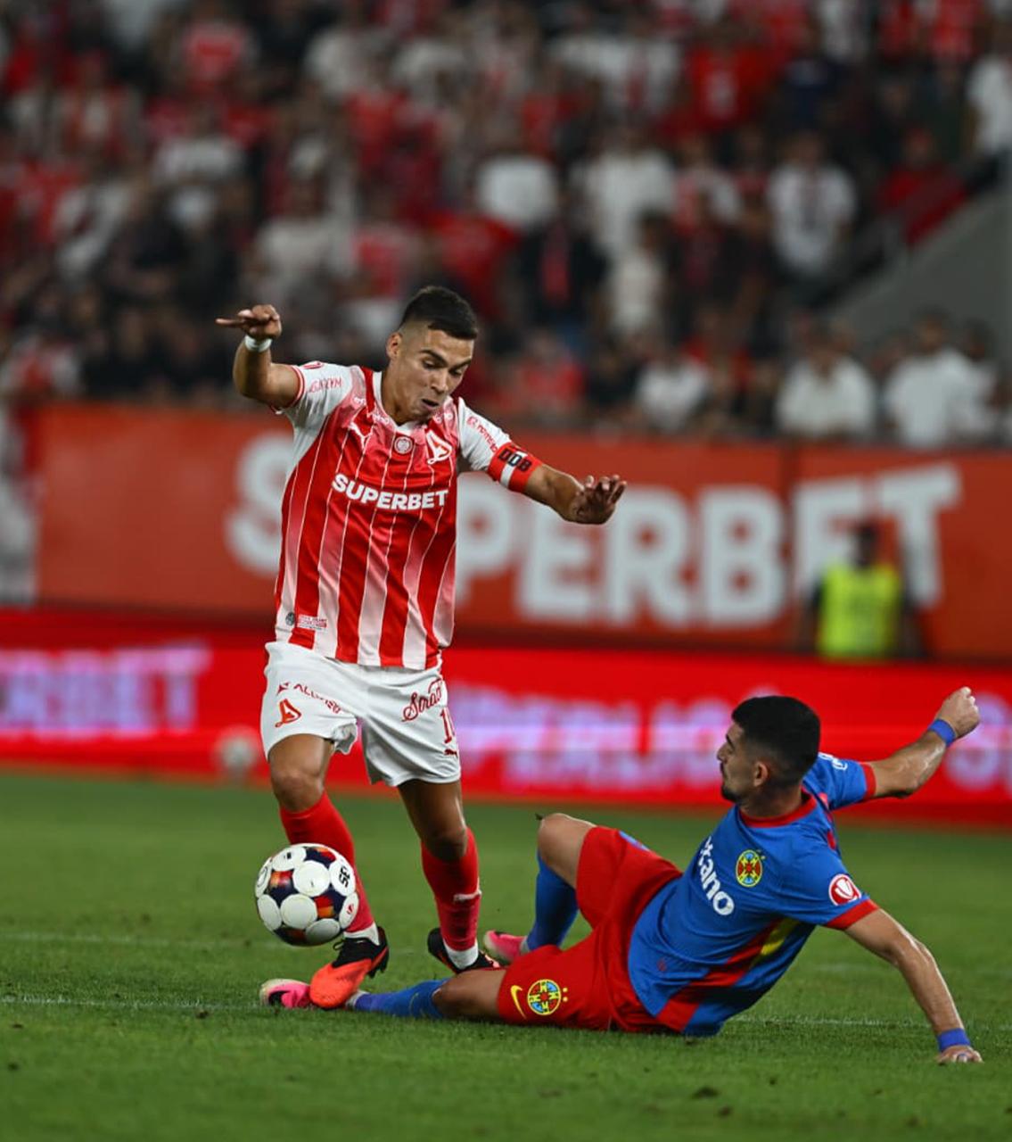 VAR decide pentru Kovacs  Momentele care au provocat confuzie pe „Arc”:  Istvan Kovacs, arbitrul-dezastru