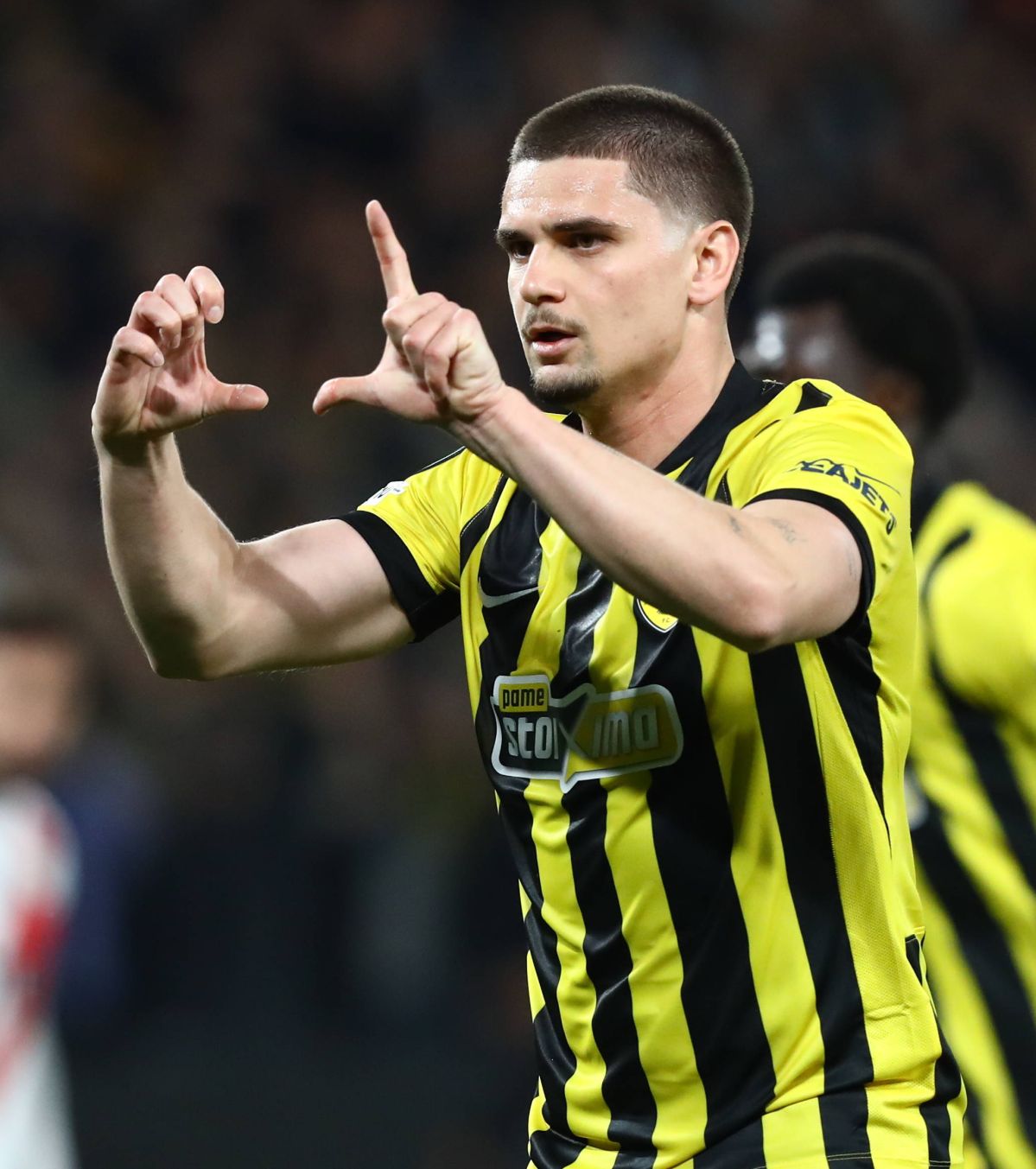 Răzvan Marin nu iartă nimic   VIDEO.  Mijlocașul  a înscris din nou  pentru AEK Atena!