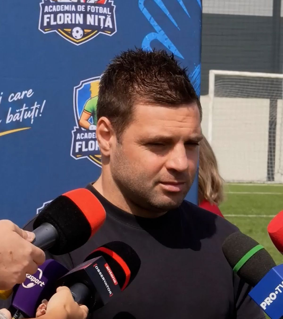 Adi Popa, săgeți către FCSB    VIDEO.  Îl felicită pe  Florin Maxim  că a ales să continue la Corvinul: „Asta e normalitate”