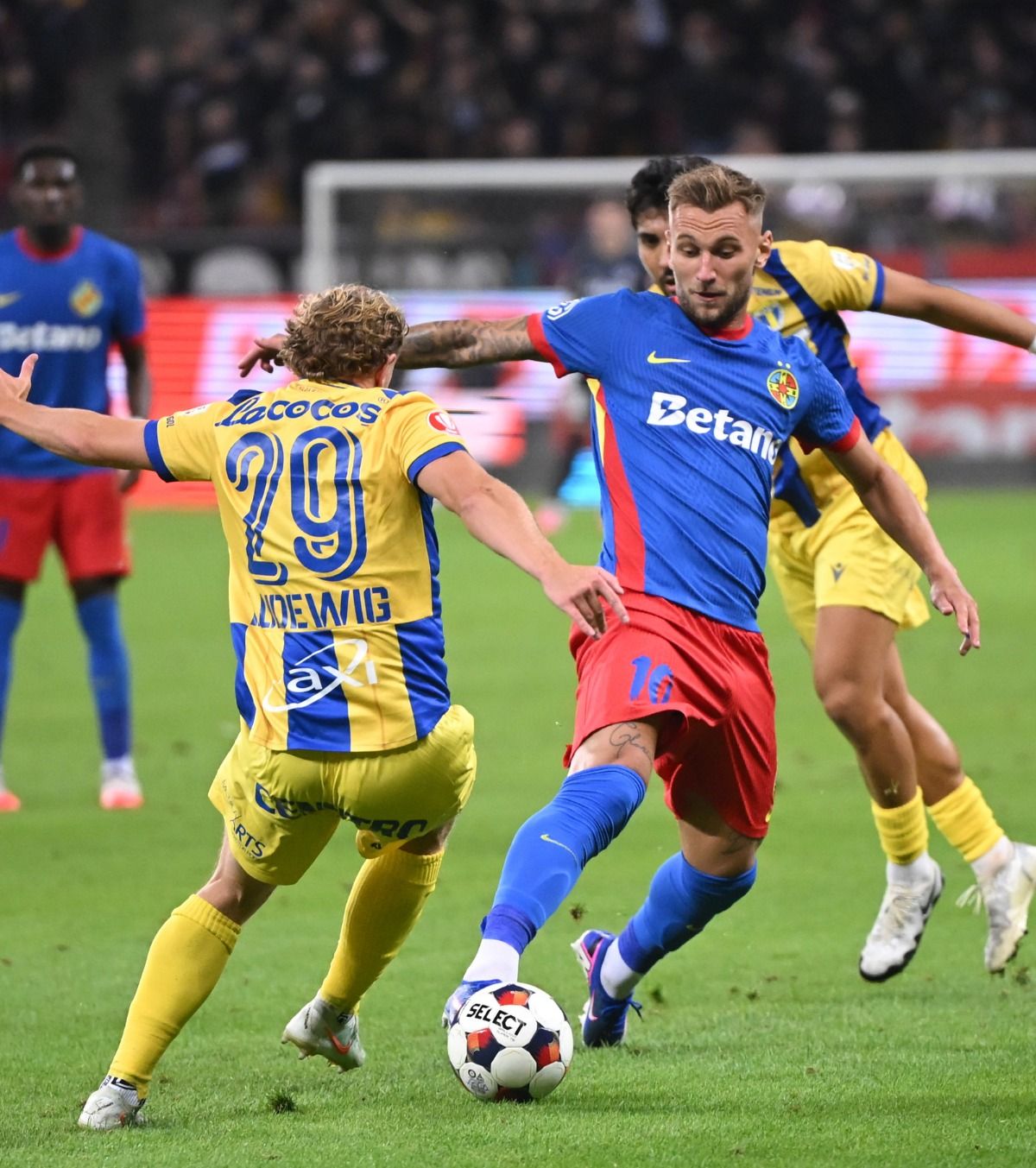 „Mi-au spus că nu e ușor”   VIDEO.  Denis Drăguș, după  debutul la FCSB : „Trebuie să ajung repede la 100%”