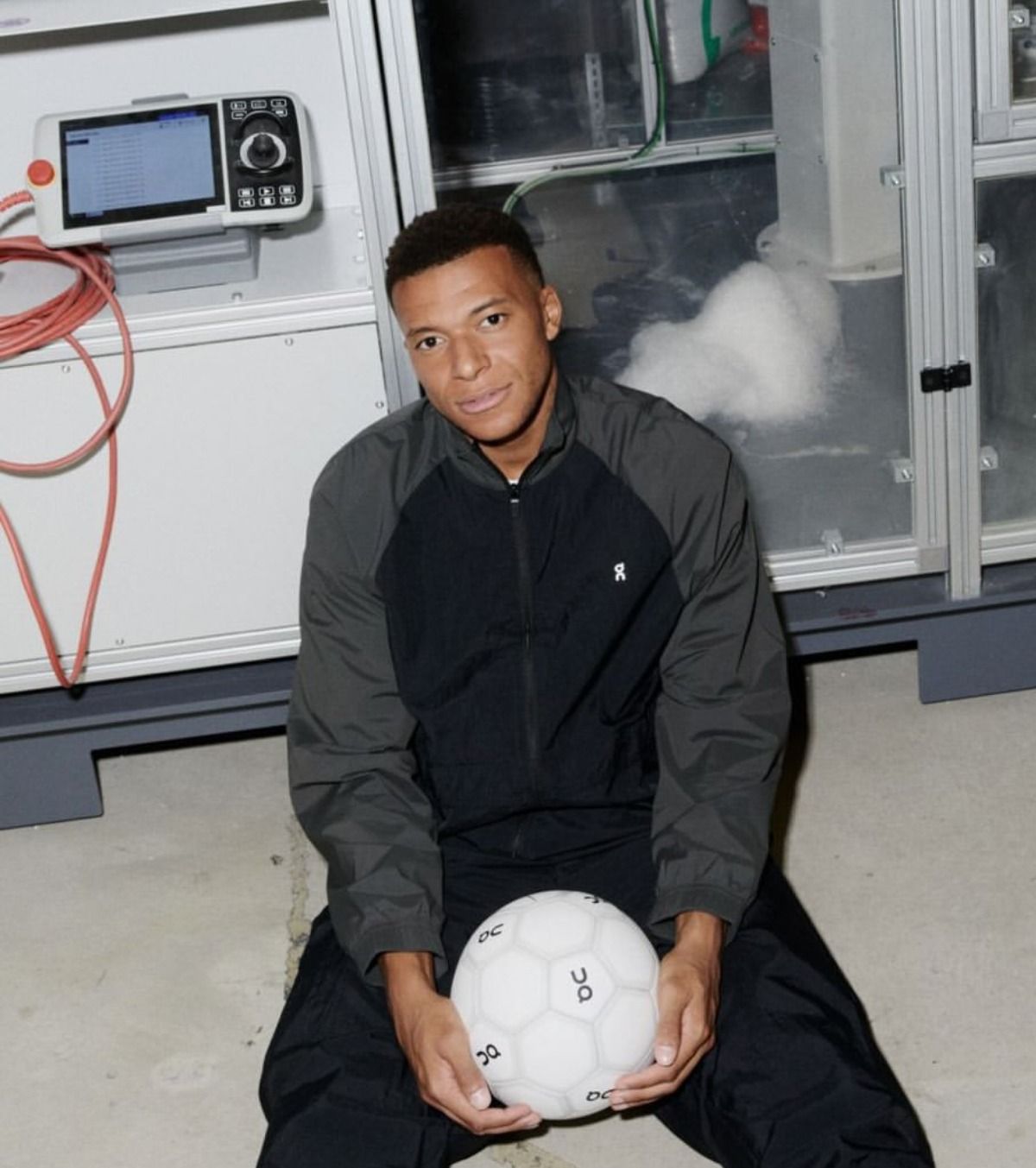 Kylian Mbappe a semnat cu brandul elvețian On după încheierea colaborării cu Nike